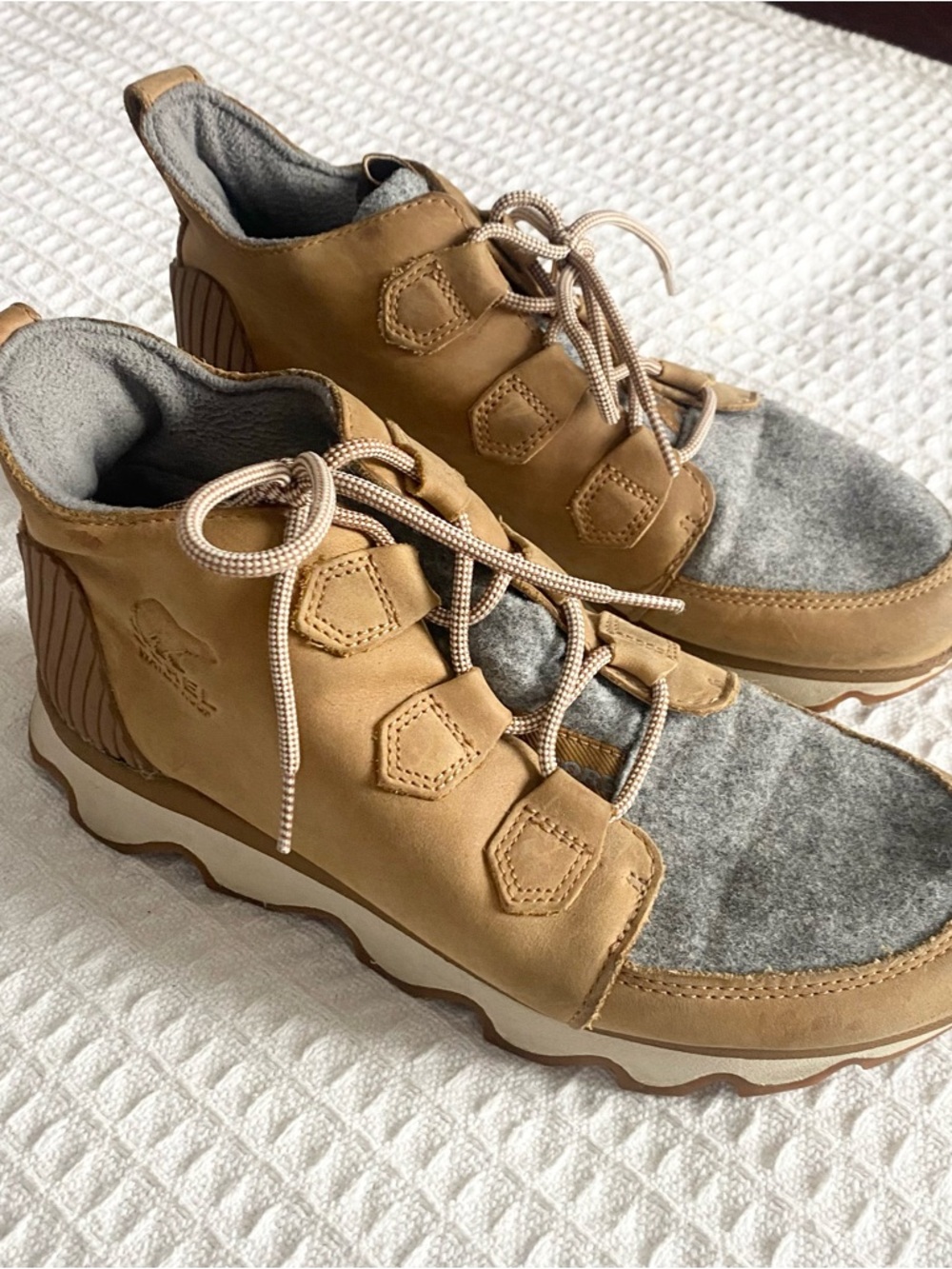 Sorel Tan Leather & Gray Wool Casual Lace-Up Boots size 10 - Picture 1 of 12